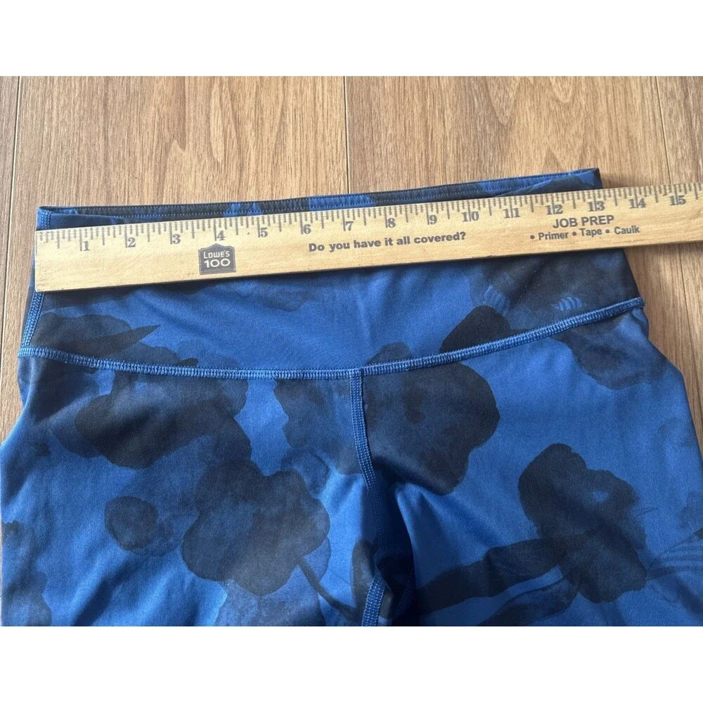 Lululemon Blue Black Floral Cropped‎ Women's Activewear Leggings Straight Leg
